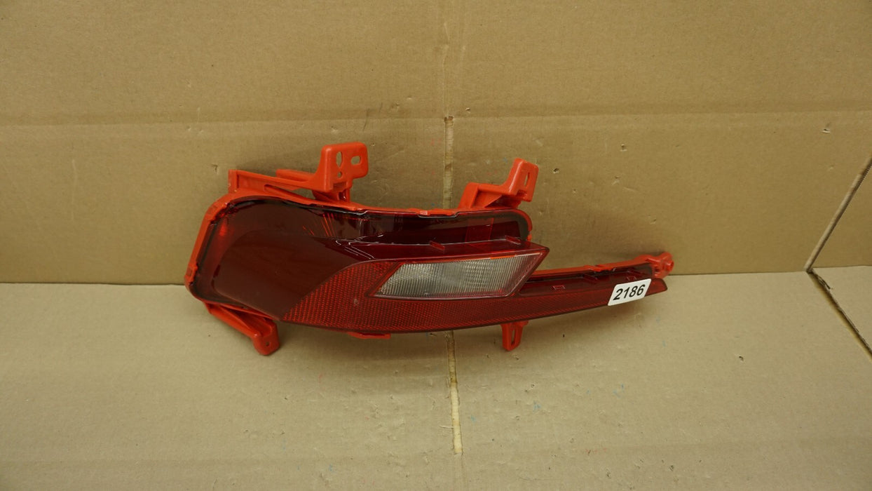 2019-2020 HYUNDAI ELANTRA LEFT DRIVER SIDE TAIL LIGHT BUMPER REFLECTOR 175808009