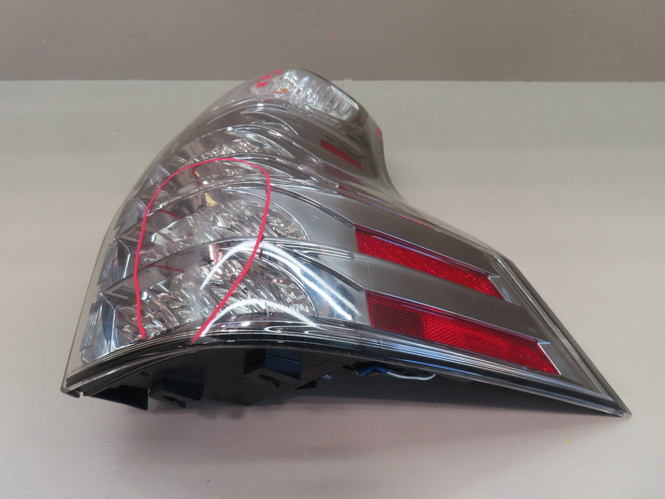 2014-2020 LEXUS GS460 REAR RIGHT PASSENGER TAIL LIGHT OEM