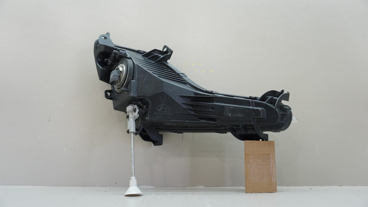 2014-2016 HYUNDAI ELANTRA FRONT LH LEFT DRIVER SIDE FOG LIGHT OEM