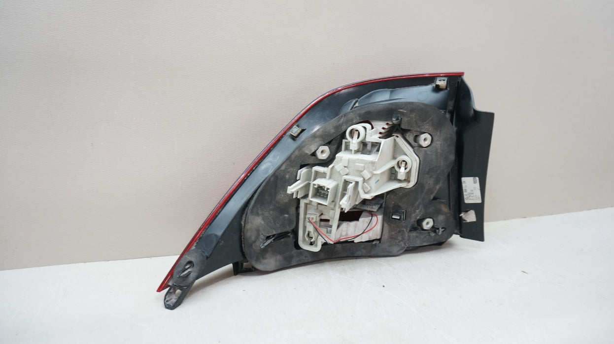 2011-2018 VOLVO S60 REAR RIGHT PASSENGER SIDE TAIL LIGHT OEM