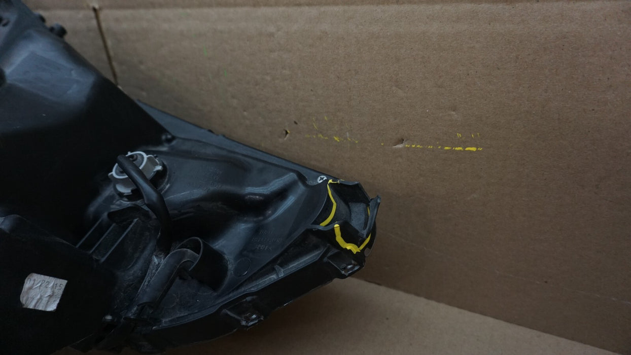 2011-2019 MITSUBISHI OUTLANDER FRONT LEFT DRIVER SIDE HEADLIGHT OEM