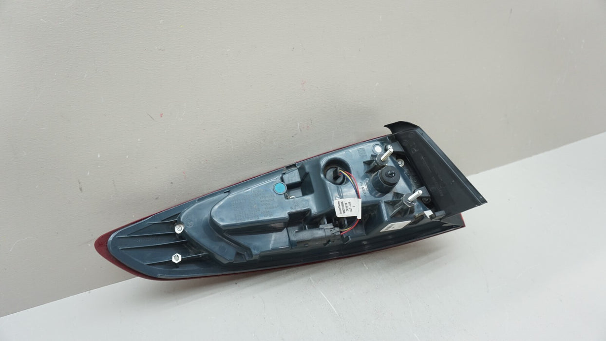 2017-2020 FORD FUSION REAR RIGHT RH PASSENGER SIDE TAIL LIGHT OEM LED