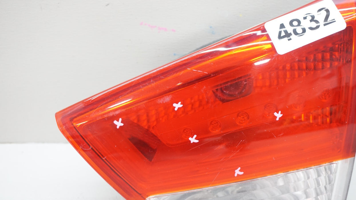 2010-2015 HYUNDAI TUCSON REAR RIGHT PASSENGER SIDE INNER TAIL LIGHT OEM