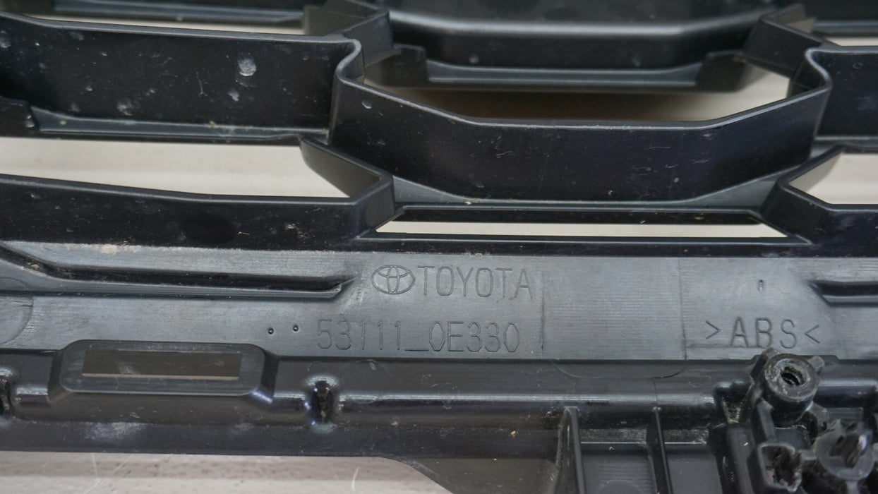 2020-2023 TOYOTA HIGHLANDER XSE FRONT BUMPER CENTER GRILL GRILLE OEM 53111-0E330