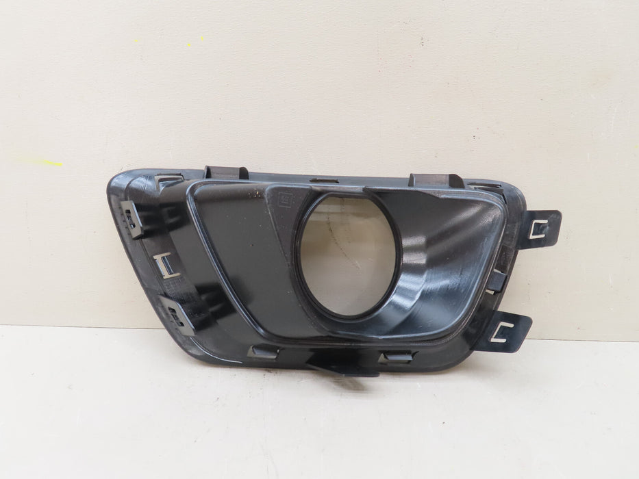 2015-2022 CHEVROLET COLORADO FRONT RIGHT PASSENGER FOG LIGHT COVER OEM 22891701