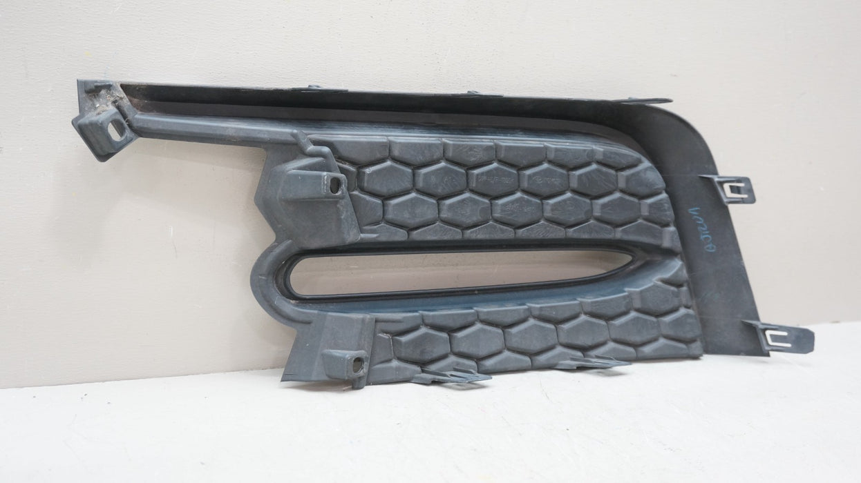 2020-2022 TOYOTA COROLLA FRONT RIGHT FOG LIGHT COVER TRIM OEM 81481-12410