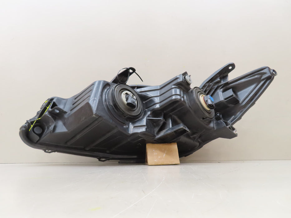 2015 2016 2017 TOYOTA CAMRY FRONT RIGHT PASSENGER HEADLIGHT HALOGEN OEM