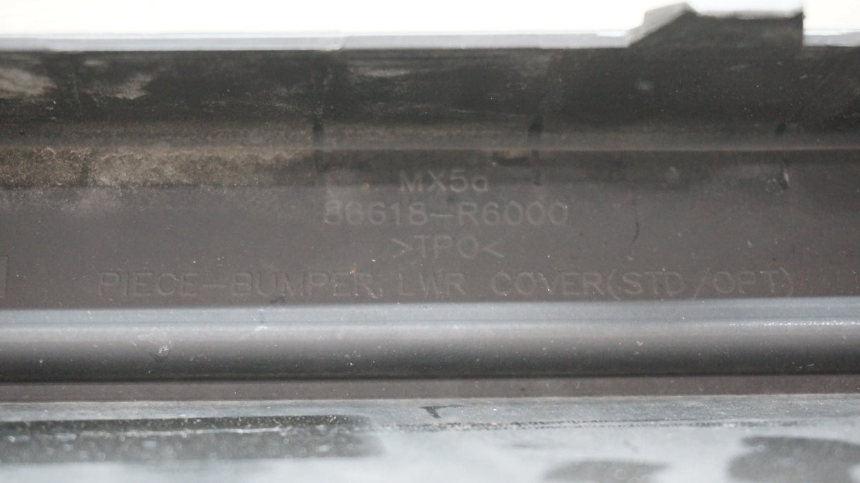 2024-2025 HYUNDAI SANTA FE REAR BUMPER CENTER LOWER MOLDING 86618-R6000 OEM