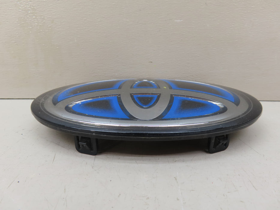 GENUINE TOYOTA FRONT EMBLEM OEM