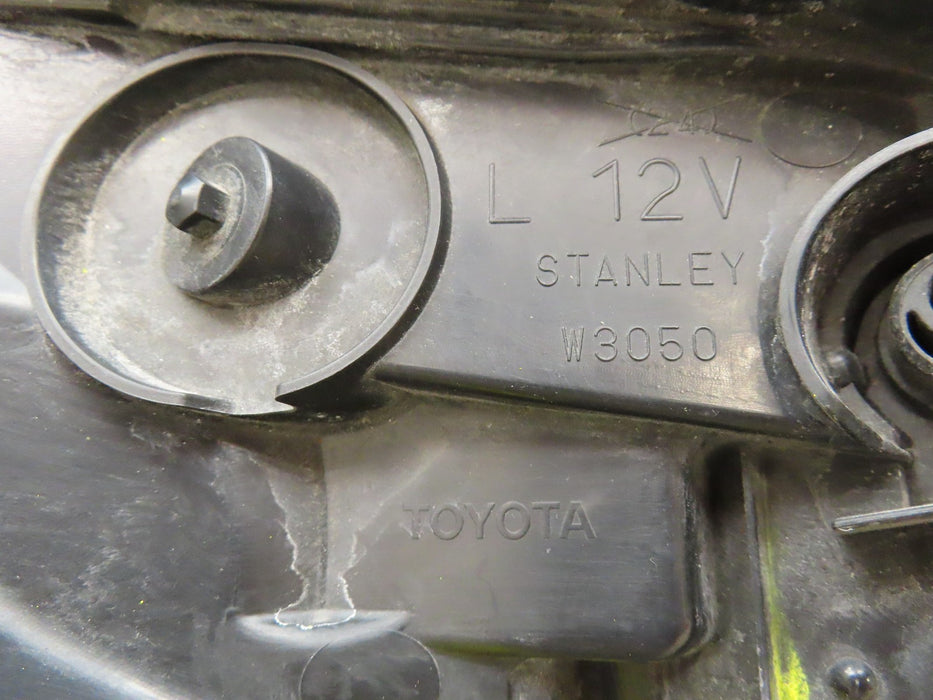 2016 2017 2018 TOYOTA RAV4 FRONT LEFT DRIVER HEADLIGHT OEM 9294
