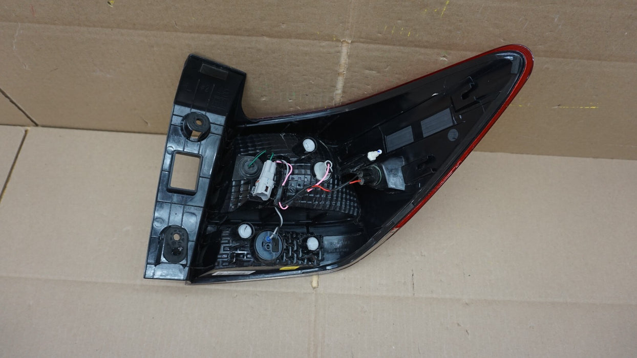 2017-2019 SUBARU CROSSTREK REAR LEFT DRIVERS SIDE TAIL LIGHT OEM 17 18 19