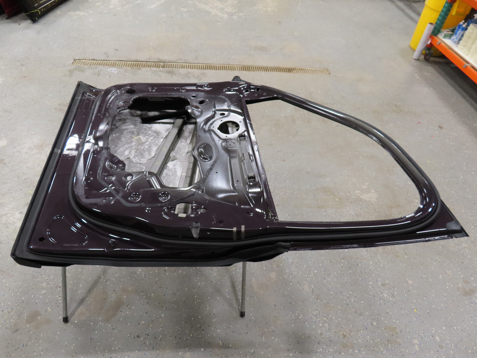 2019-2023 ROLLS-ROYCE CULLINAN FRONT RIGHT PASSENGER DOOR PANEL OEM