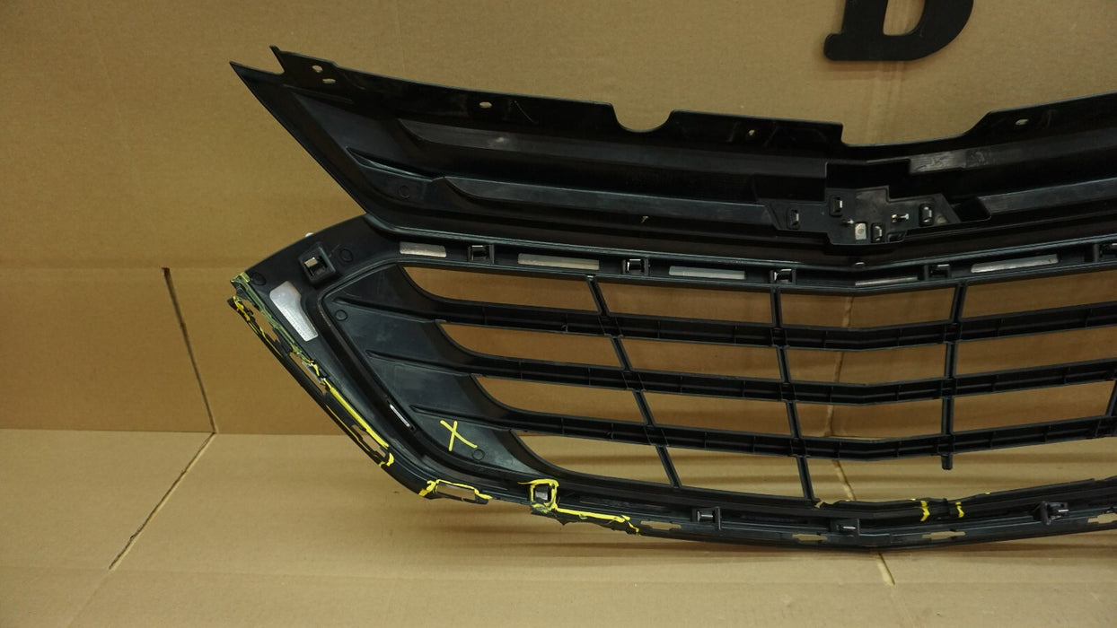 2018-2021 CHEVROLET EQUINOX FRONT BUMPER CENTER GRILL GRILLE OEM 84150748