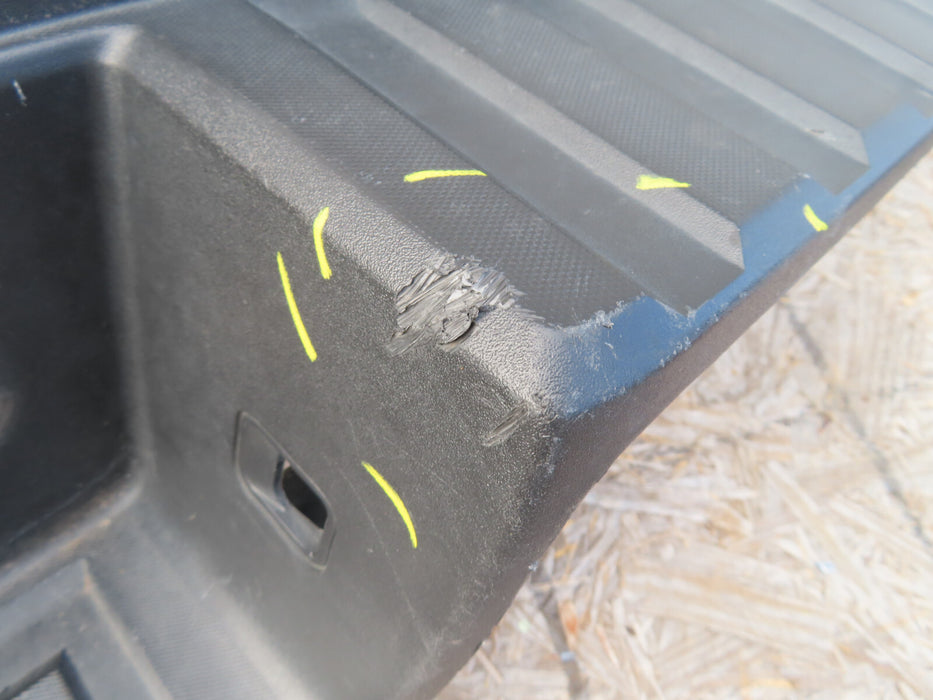 2015-2019 CHEVROLET/GMC 2500HD/3500HD REAR BUMPER COVER STEP PAD OEM
