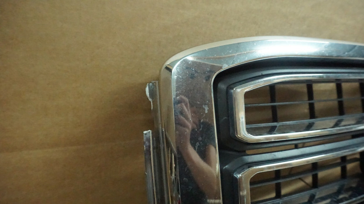 2015-2018 GMC YUKON XL FRONT GRILLE GRILL WITH EMBLEM 22936421 15 16 17 18 OEM