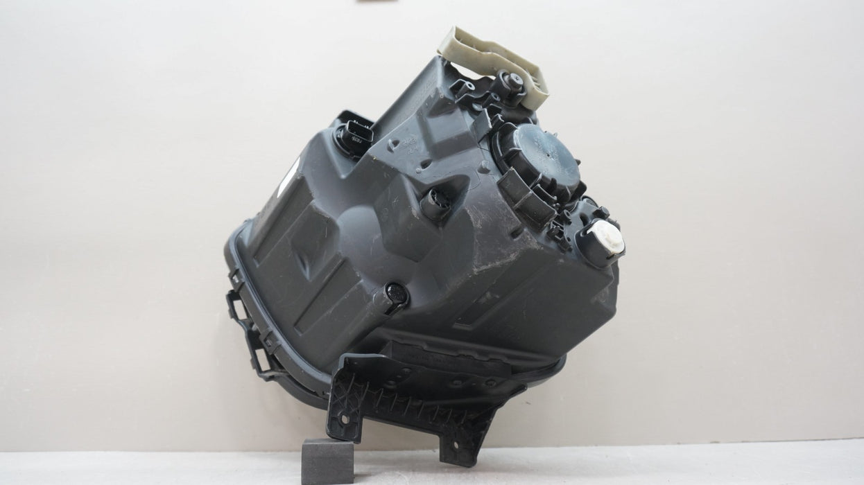 2020-2022 KIA SOUL FRONT RIGHT PASSENGER SIDE HALOGEN HEADLIGHT OEM 92102-K0