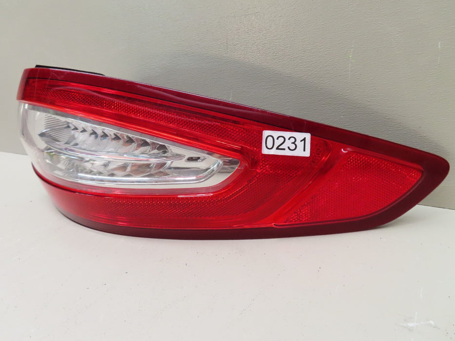 2013-2016 FORD FUSION REAR RIGHT PASSENGER SIDE LIGHT TAILLIGHT LAMP OEM