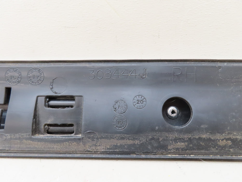 2016-2020 CADILLAC ESCALADE ESV RIGHT PASSENGER ROOF SIDE RAIL OEM 84393981