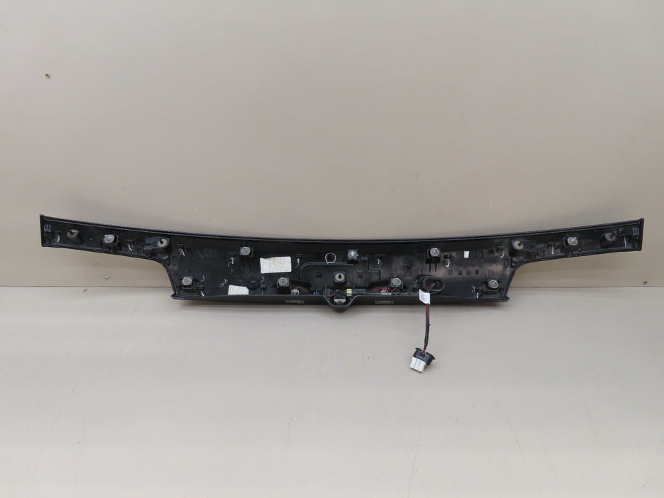 2017-2021 JEEP GRAND CHEROKEE REAR GATE TRIM MOLDING OEM 1WD55TRMACD