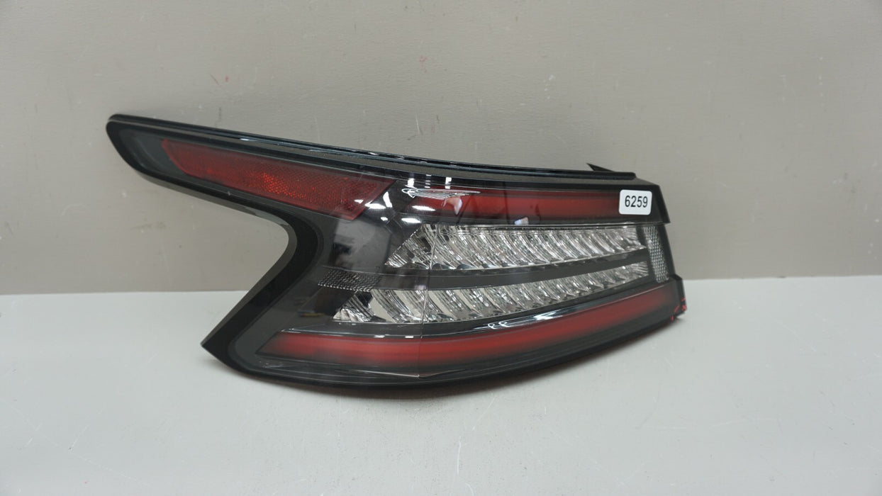 2019-2023 NISSAN MAXIMA REAR RIGHT DRIVERS SIDE TAIL LIGHT OEM 19 20 21 22 23