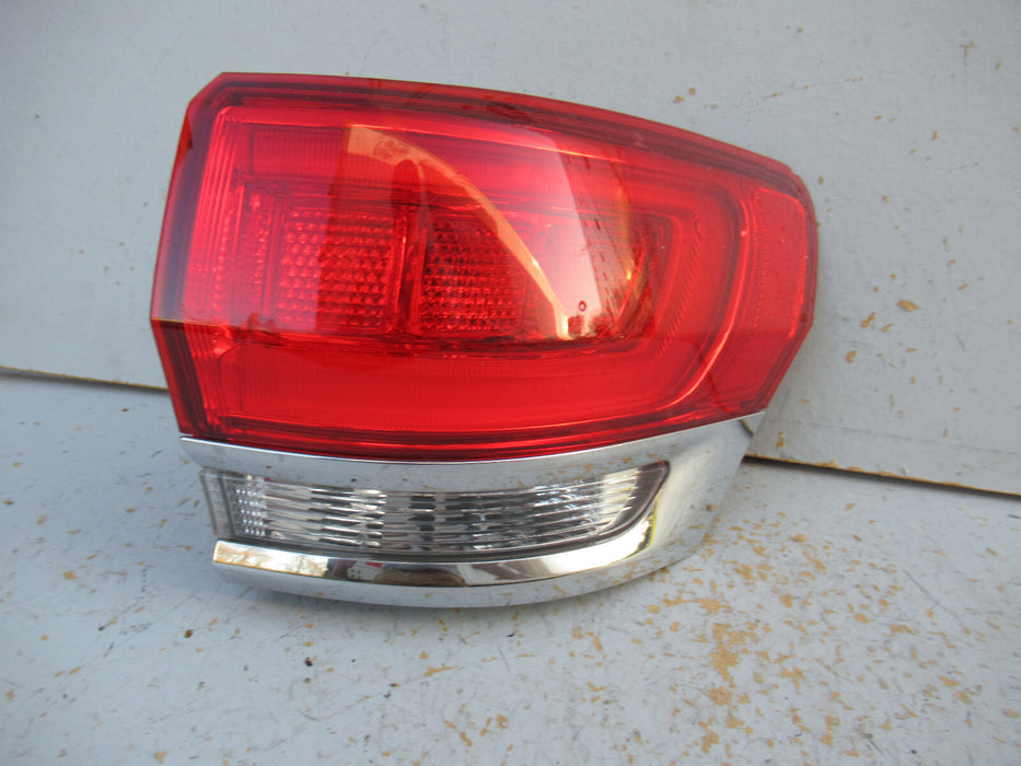 14 15 16 17 18 19 JEEP GRAND CHEROKEE RIGHT TAILLIGHT LAMP OEM