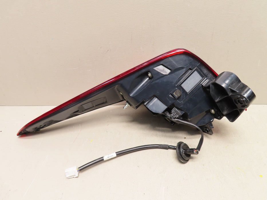 2020-2021 LEXUS ES350 ES300H TAIL LIGHT DRIVER SIDE OUTER LED OEM