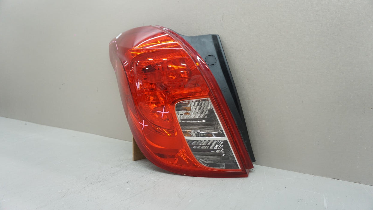 2013-2016 BUICK ENCORE REAR LH LEFT DRIVER SIDE TAIL LIGHT OEM