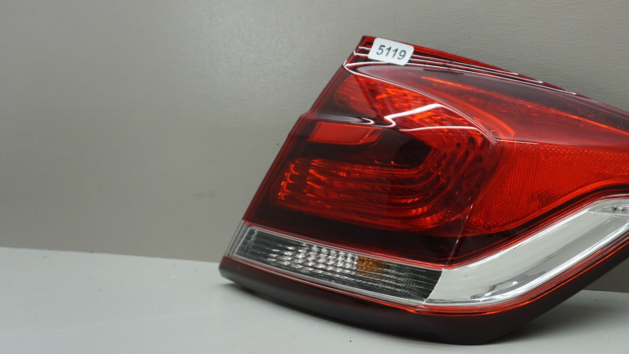 2013-2015 HONDA CIVIC SEDAN RIGHT PASSENGER SIDE HALOGEN TAIL LIGHT OEM 13 14 15