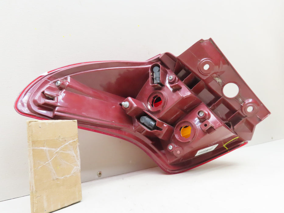 2013-2015 TOYOTA RAV4 REAR RIGHT PASSENGER TAIL LIGHT OEM 81550-0R030