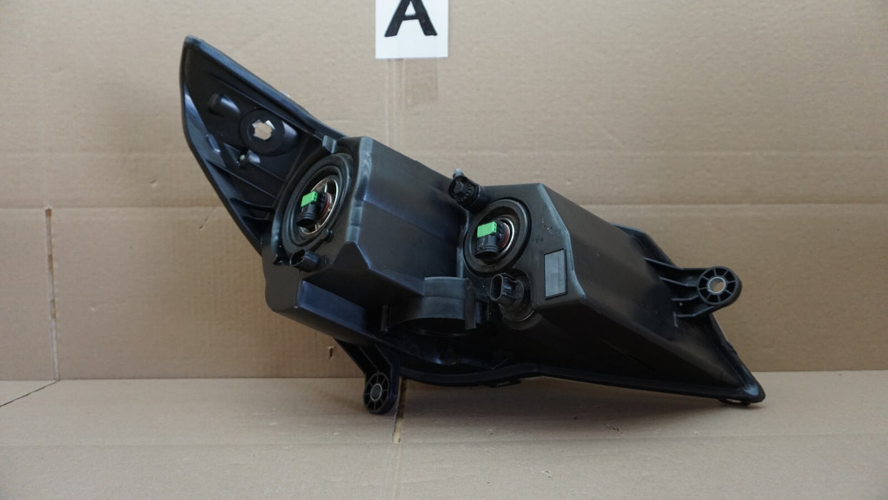 2009-2014 VOLKSWAGEN ROUTAN FRONT LEFT DRIVER SIDE HEADLIGHT LAMP HALOGEN OEM