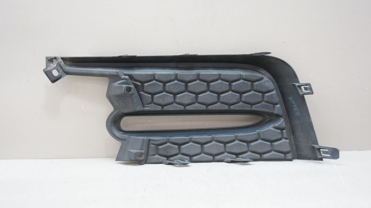 2020-2022 TOYOTA COROLLA FRONT RIGHT FOG LIGHT COVER TRIM OEM 81481-12410