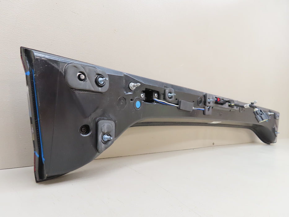 2015-2023 DODGE CHARGER REAR CENTER LAMP TAIL LIGHT OEM 68474280AA