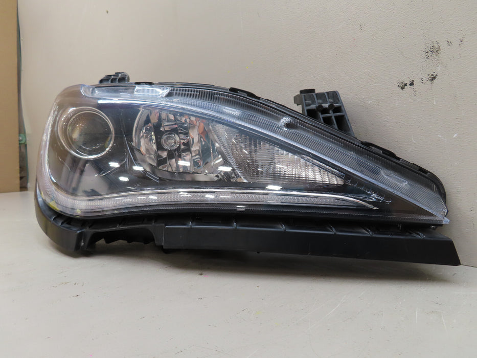 2017-2020 CHRYSLER PACIFICA FRONT RIGHT PASSENGER HEADLIGHT XENON HID OEM