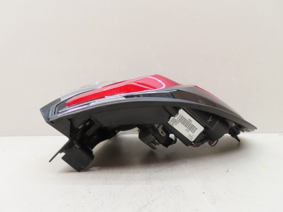 2013-2016 GMC ACADIA REAR RIGHT OUTER TAIL LIGHT BRAKE STOP LAMP OEM 23236015