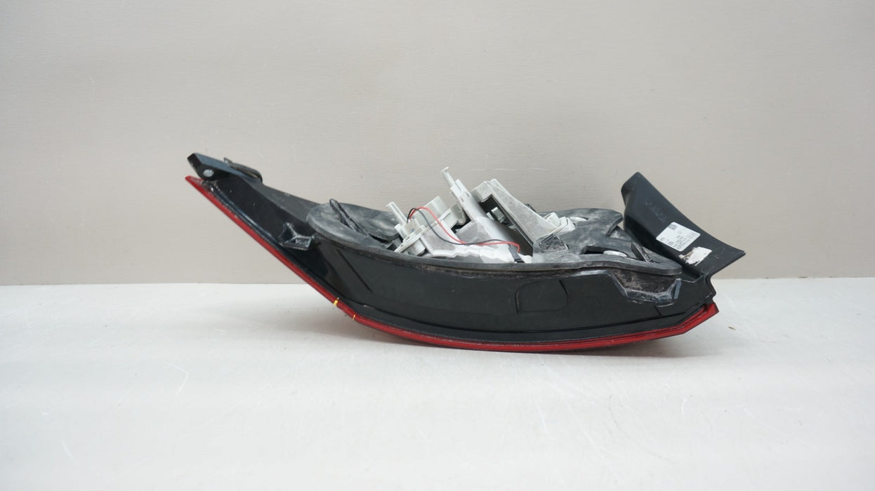 2011-2018 VOLVO S60 REAR RIGHT PASSENGER SIDE TAIL LIGHT OEM