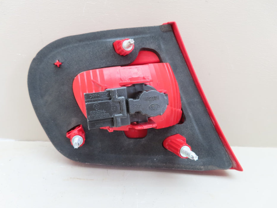 2007-2011 VOLKSWAGEN EOS REAR RIGHT SIDE INNER TAIL LIGHT BRAKE STOP LAMP OEM