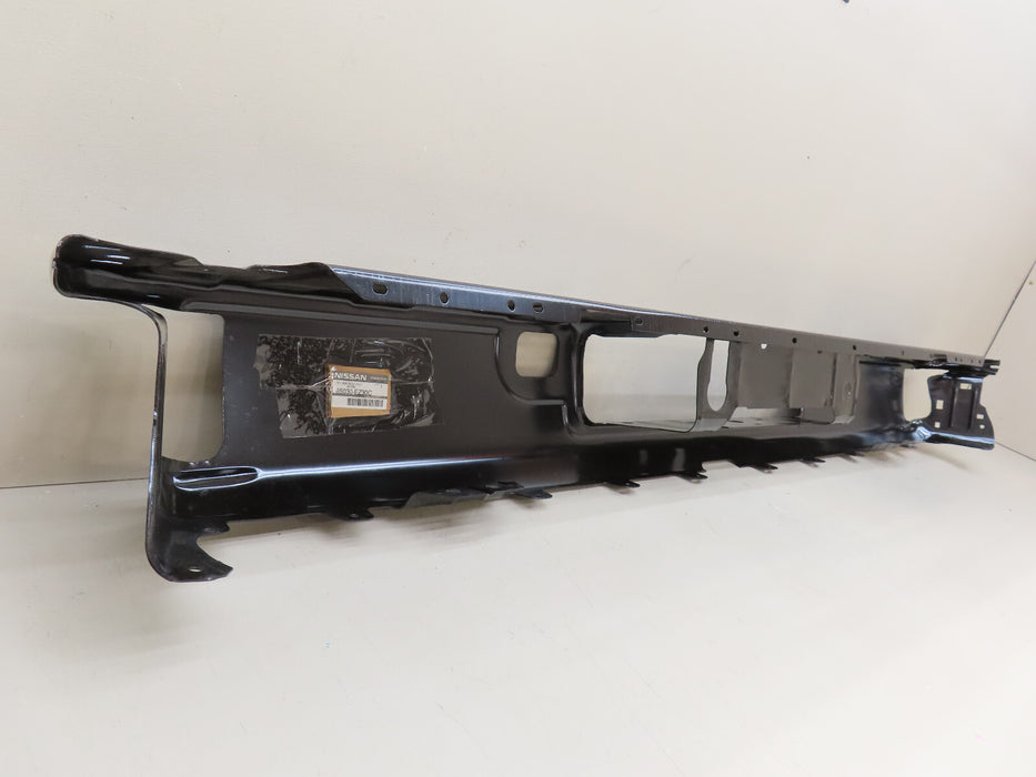 2016-2019 NISSAN TITAN XD REAR BUMPER FACE STEP BAR OEM 85030-EZ30C