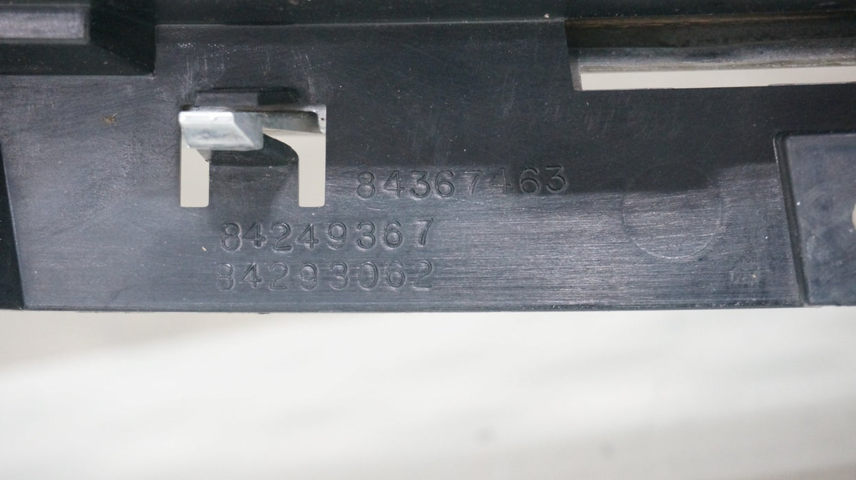 2018-2021 BUICK ENCLAVE FRONT RADIATOR GRILLE GRILL 84367463 OEM