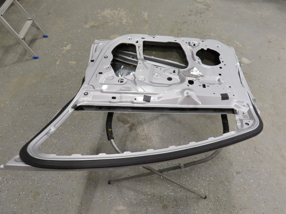 2012-2018 FORD FOCUS FRONT RIGHT PASSENGER DOOR PANEL SHELL OEM