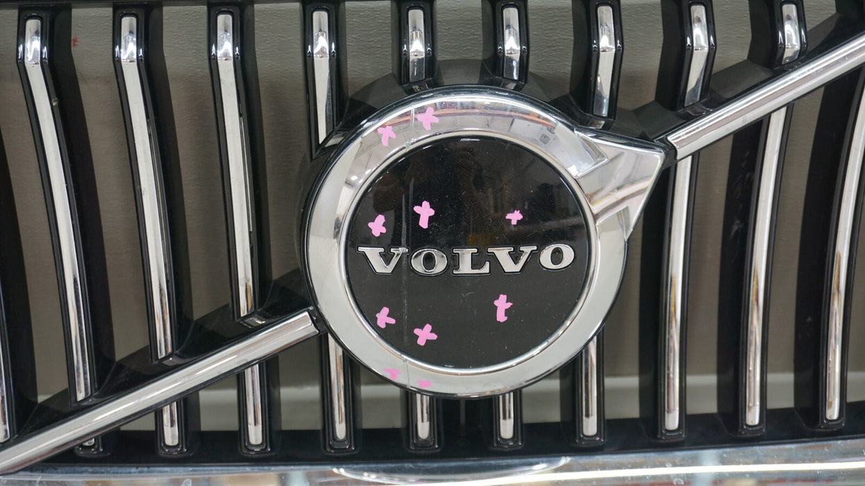 2020-2021 VOLVO XC90 FRONT BUMPER RADIATOR GRILLE GRILL W/ EMBLEM OEM 31698384