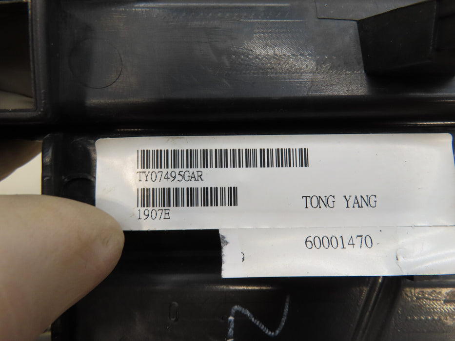 2012 2013 2014 TOYOTA CAMRY FRONT RIGHT PASSENGER SIDE FOG LIGHT BEZEL TONG YANG