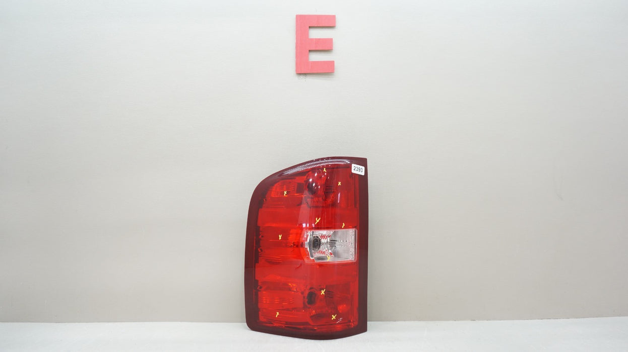 2007-2013 CHEVROELT SILVERADO GMC SIERRA 1500 REAR DRIVER SIDE TAIL LIGHT TAIWAN