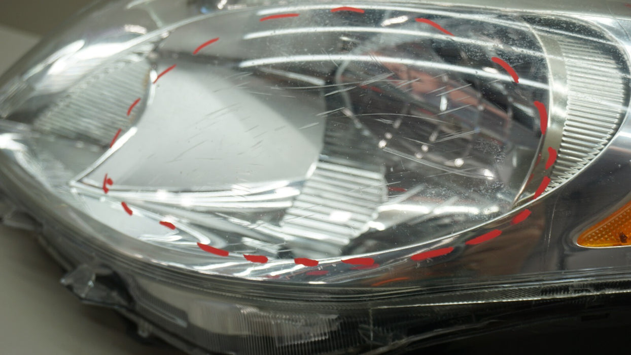2012-2014 NISSAN VERSA FRONT LEFT DRIVER SIDE HEADLIGHT HALOGEN OEM 12 13 14