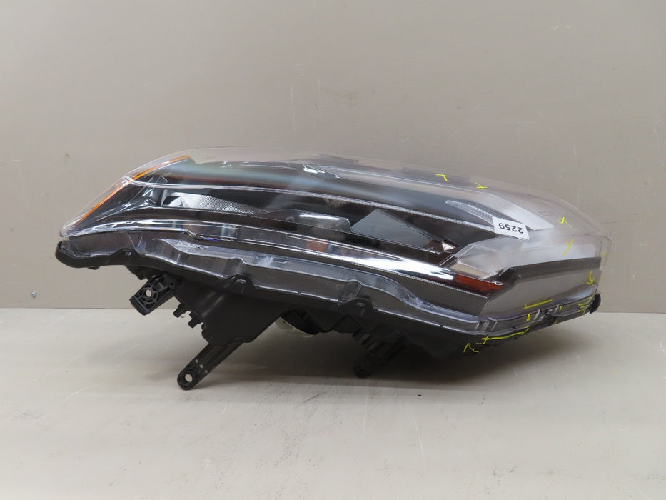 2017-2019 NISSAN ROGUE FRONT LEFT SIDE HEADLIGHT LAMP HALOGEN OEM 1011-500535