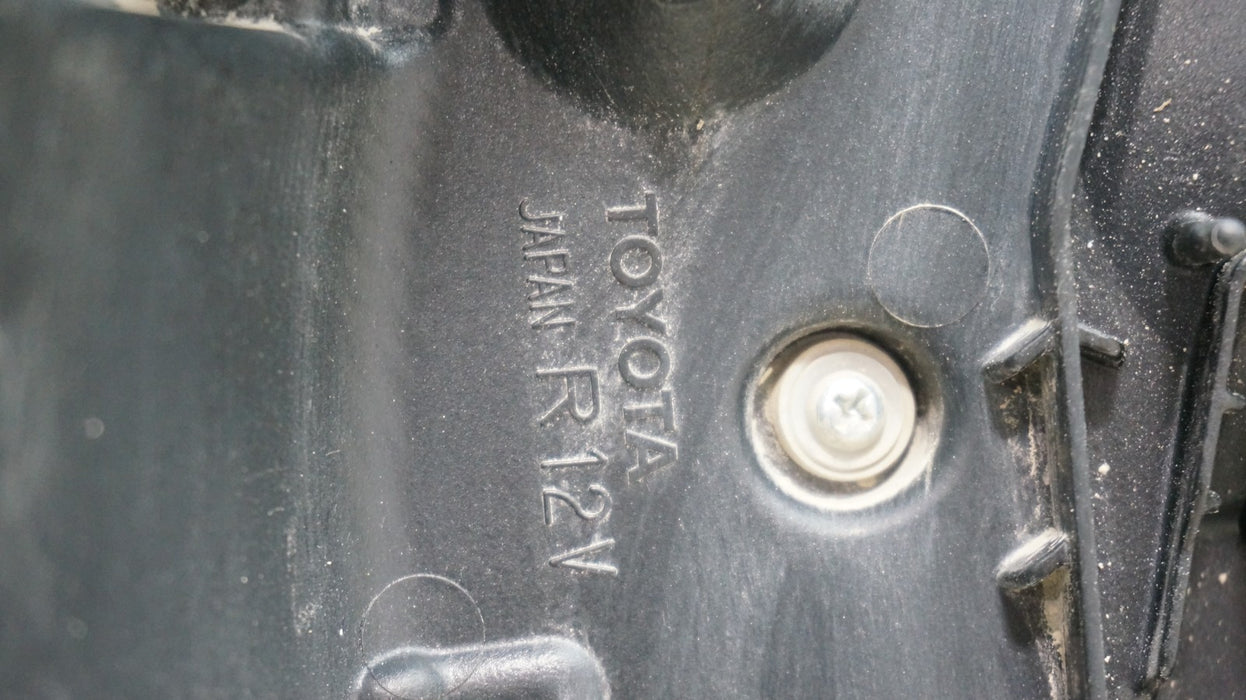 2014-2024 TOYOTA 4RUNNER REAR RIGHT PASSENGER SIDE TAIL LIGHT OEM