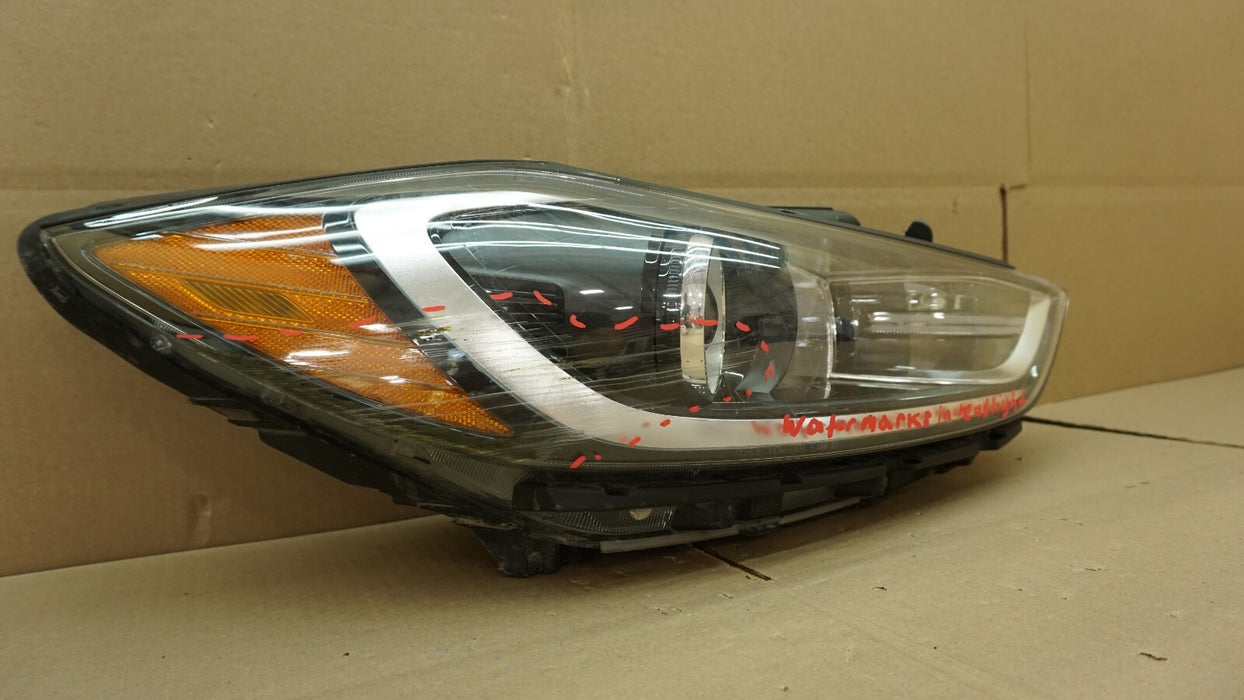 2017-2018 HYUNDAI ELANTRA FRONT RIGHT PASSENGER SIDE HEADLIGHT HALOGEN OEM