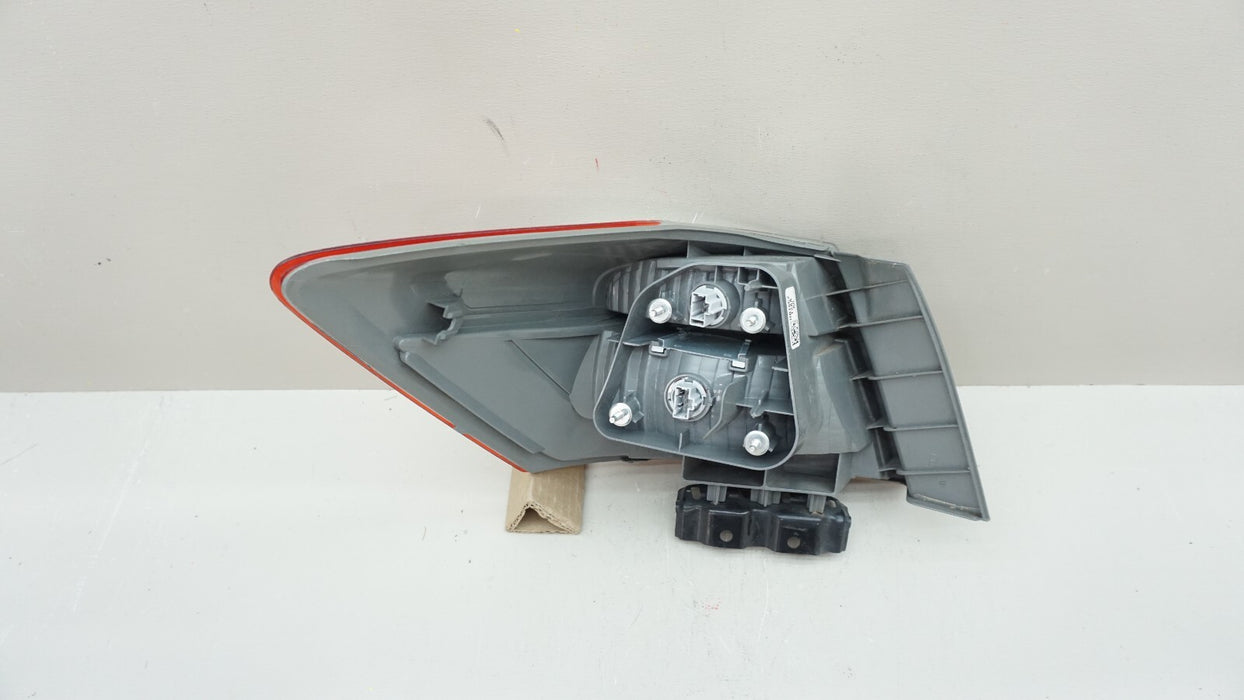 2013-2015 HONDA ACCORD REAR RH RIGHT PASSENGER SIDE OUTER TAIL LIGHT OEM