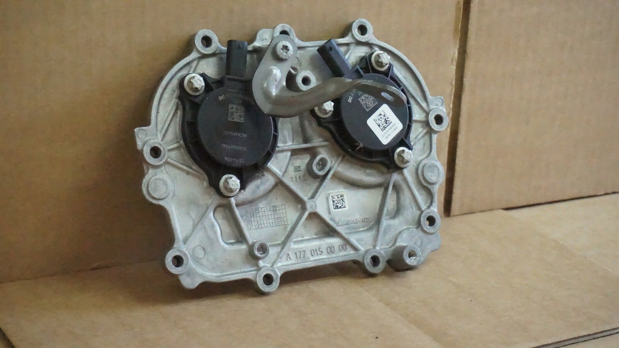 2016-2020 MERCEDES C63 AMG W205 4.0L V8 M177 ENGINE TIMMING COVER PLATE OEM