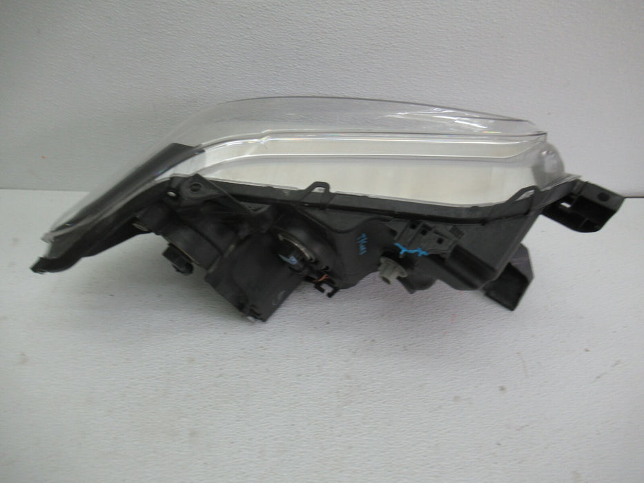 2016-2020 TOYOTA TACOMA FRONT LEFT DRIVER SIDE HEADLIGHT HEADLAMP HALOGEN OEM
