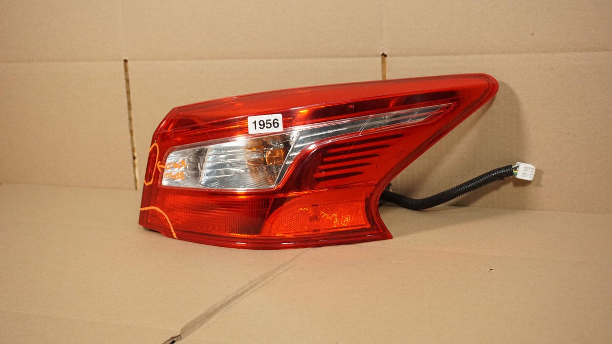 2016-2019 NISSAN SENTRA RIGHT PASSENGER TAILLIGHT TAILLAMP OEM USED 265503YU0A